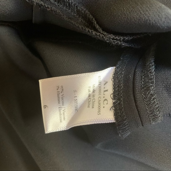 A.L.C. Size 6 Black Sleeveless Top Front Zip - Picture 5 of 6